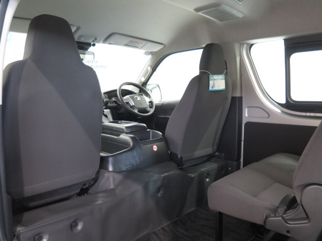 Тойота hiace фото салона