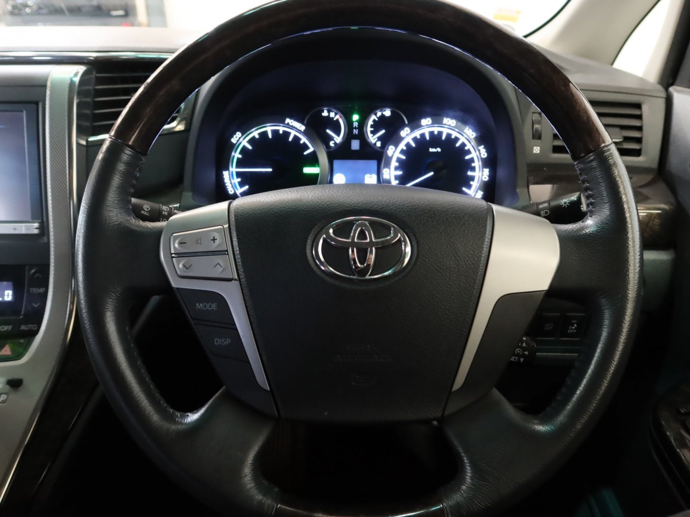 2014 Toyota Vellfire City Motor Group